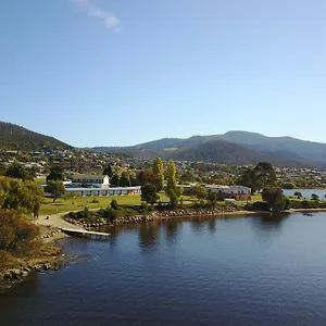 Riverfront & 3*, Hobart Australia