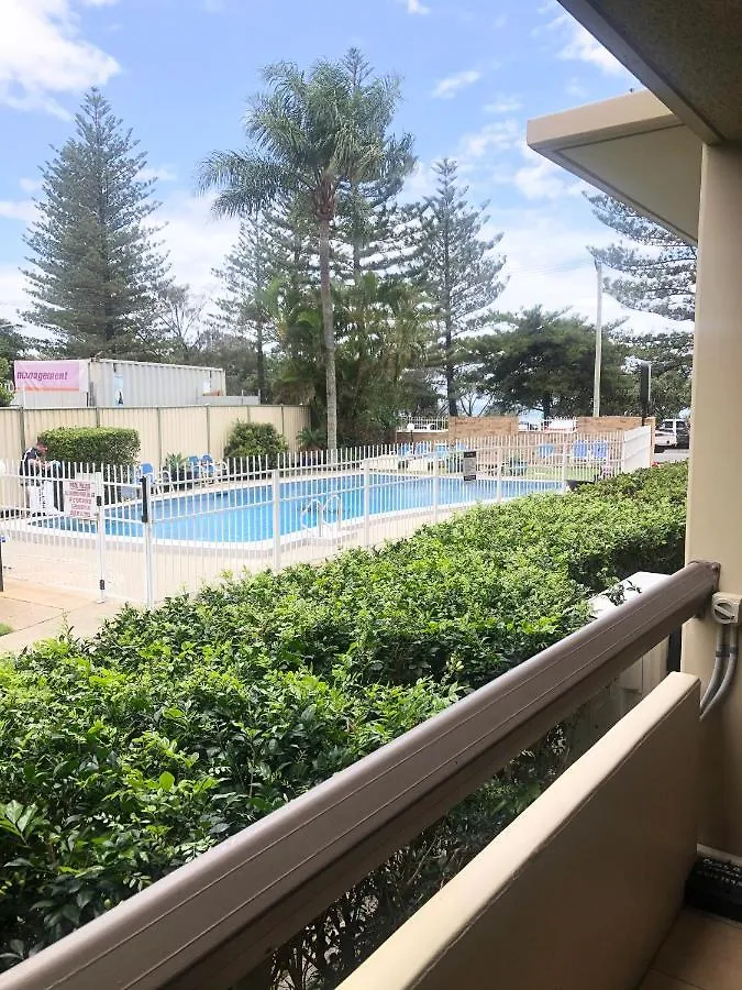 Oceania On Burleigh Beach Aparthotel Gold Coast