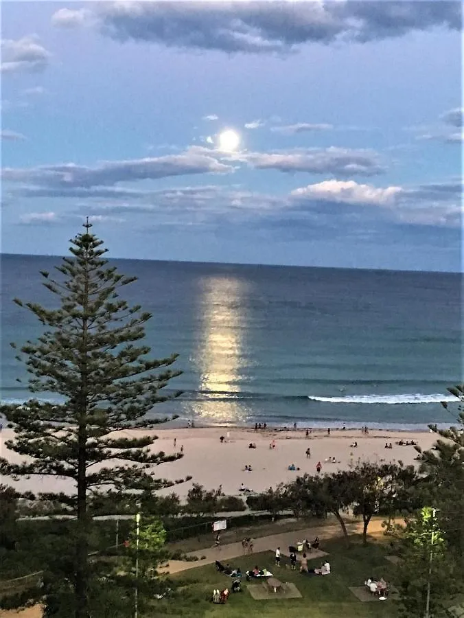 Oceania On Burleigh Beach Aparthotel Gold Coast